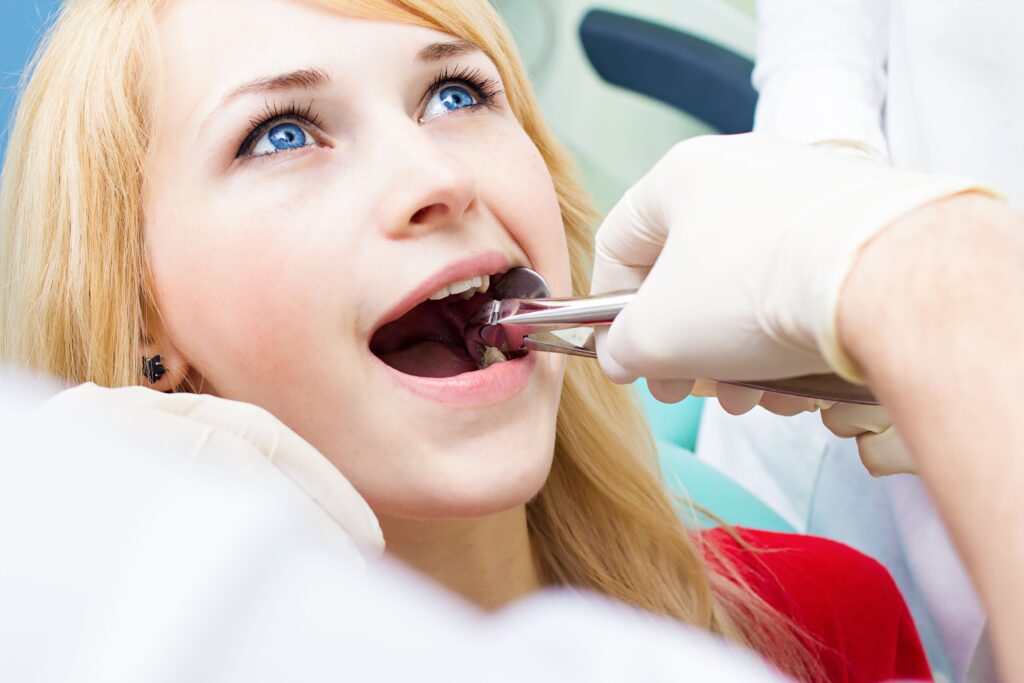 The Consequences of Leaving an Abscessed Tooth Dr. Quiec